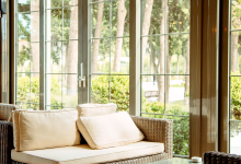 Inchidere Terase Sticla – Ghid Complet si Exemple din Toate Municipiile din Romania